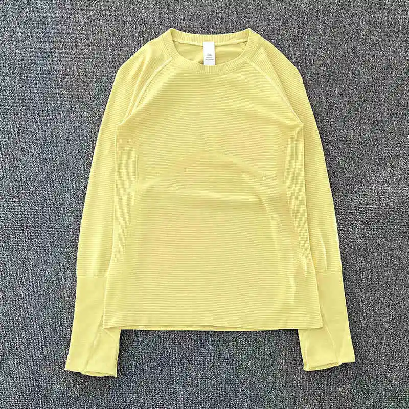 【セール中】春と秋の女性用ヨガトップ。スリムフィットのスポーツ長袖ランニングとピラティス トレーニング フィットネス スーツ。