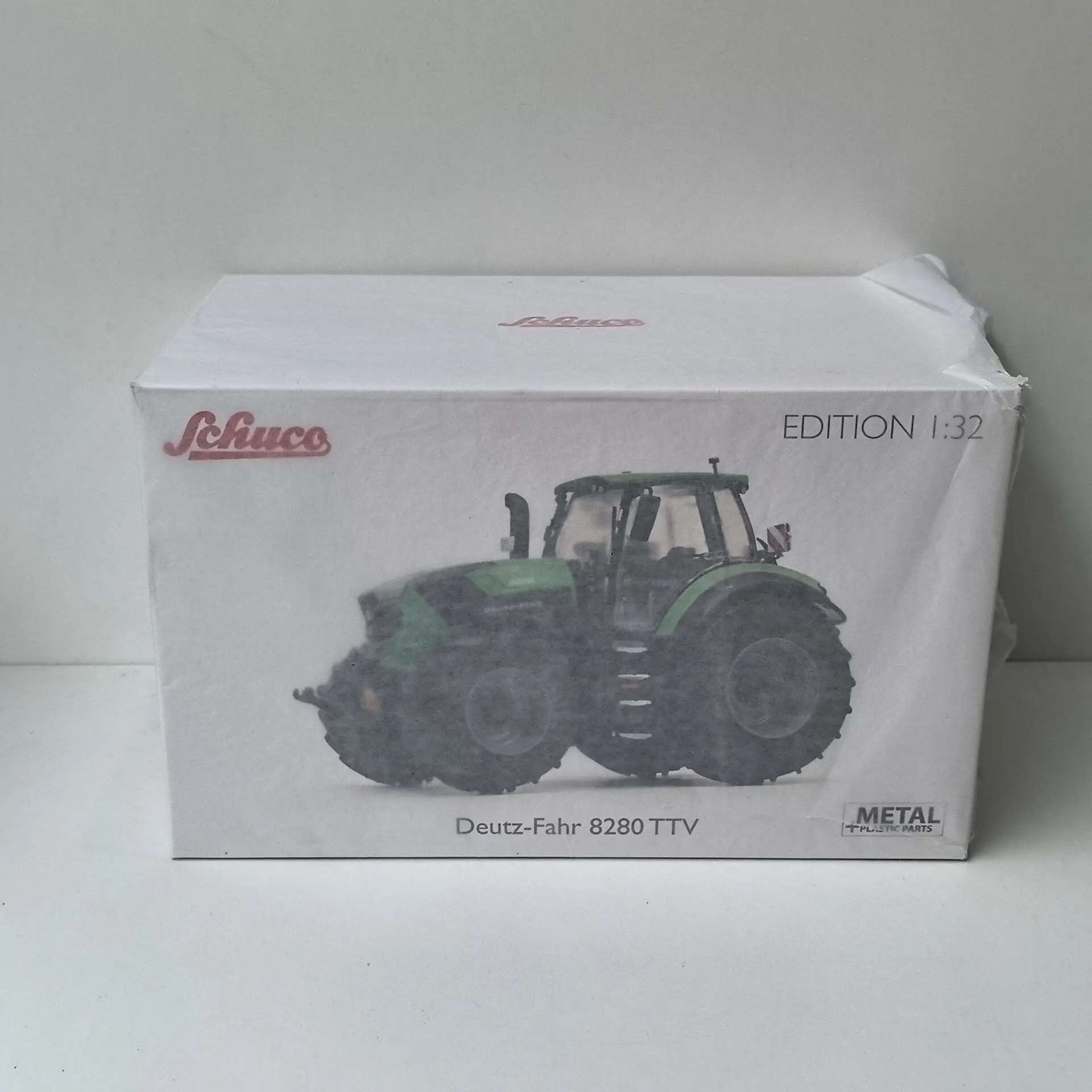 

Diecast SCHUCO 1/32 Scale DEUTZ 8280 TTV Tractor D2 Alloy Car Model