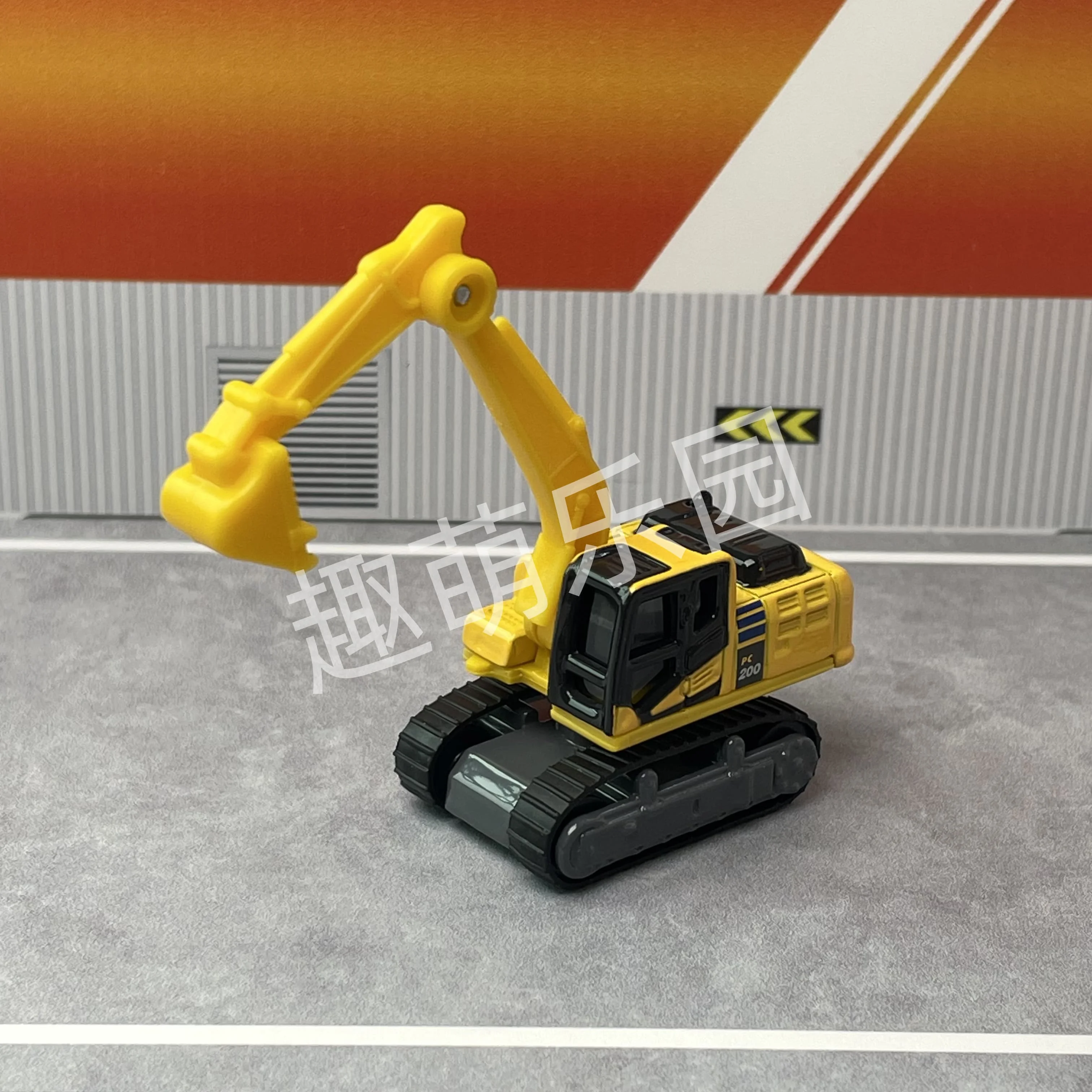 Original Takara Tomy Tomica Car 1/64 Diecast No.9 Komatsu