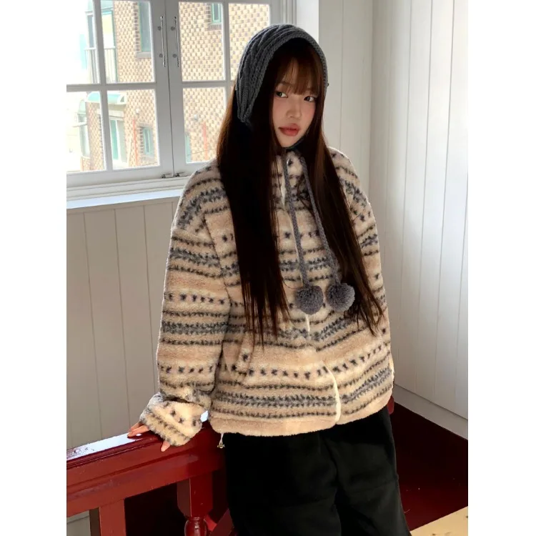 Cappotto caldo da donna in velluto di agnello sciolto pigro Sle inverno retrò ricamo cotone Jaet Fene Age-Defng Design Sensation Ou...