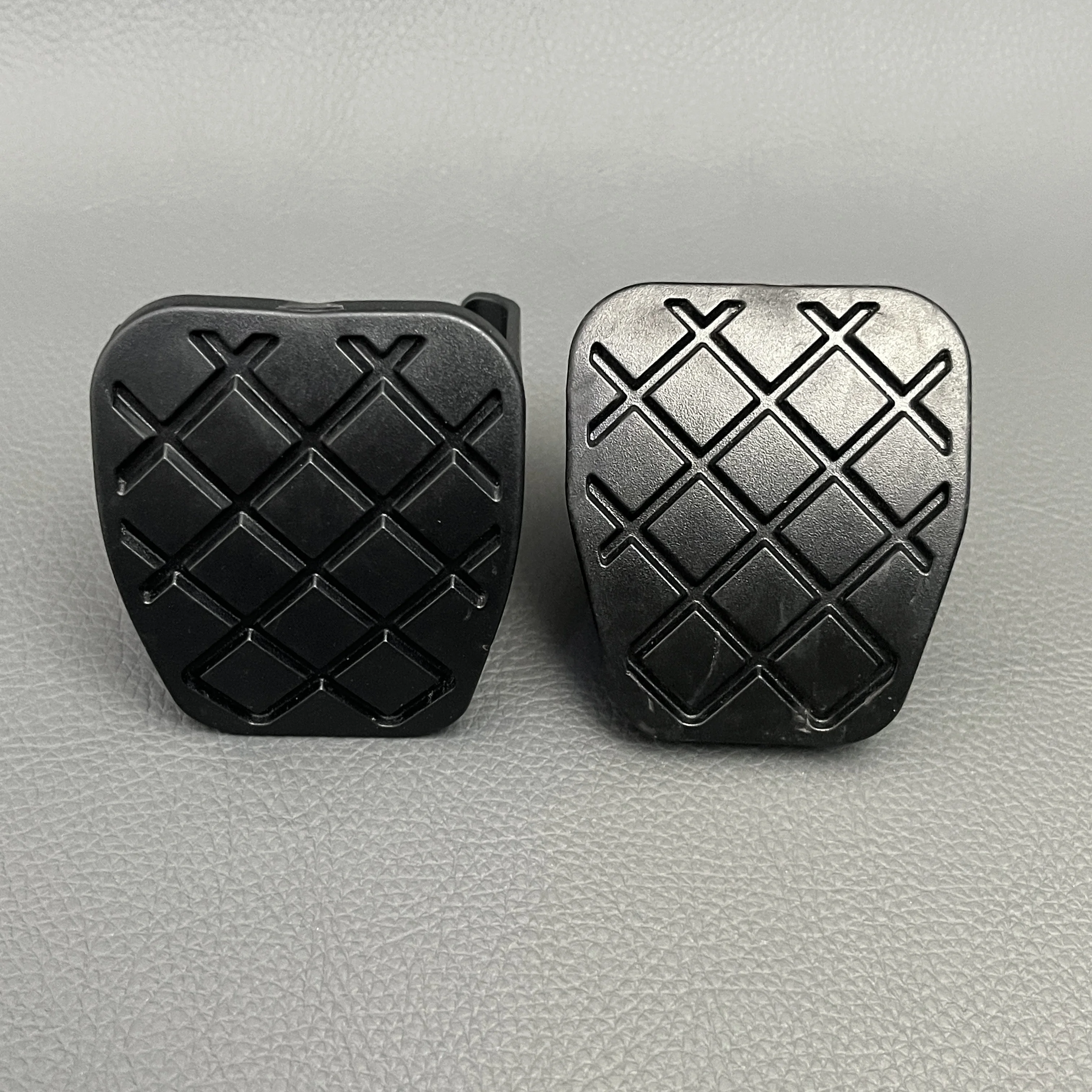 Für VW GOLF 7 Tiguan L Für Skoda Brems- und Kupplungspedal Gummiabdeckung Rutschfeste Matte 5QD 721 173A 5QD721174A – Detail 4