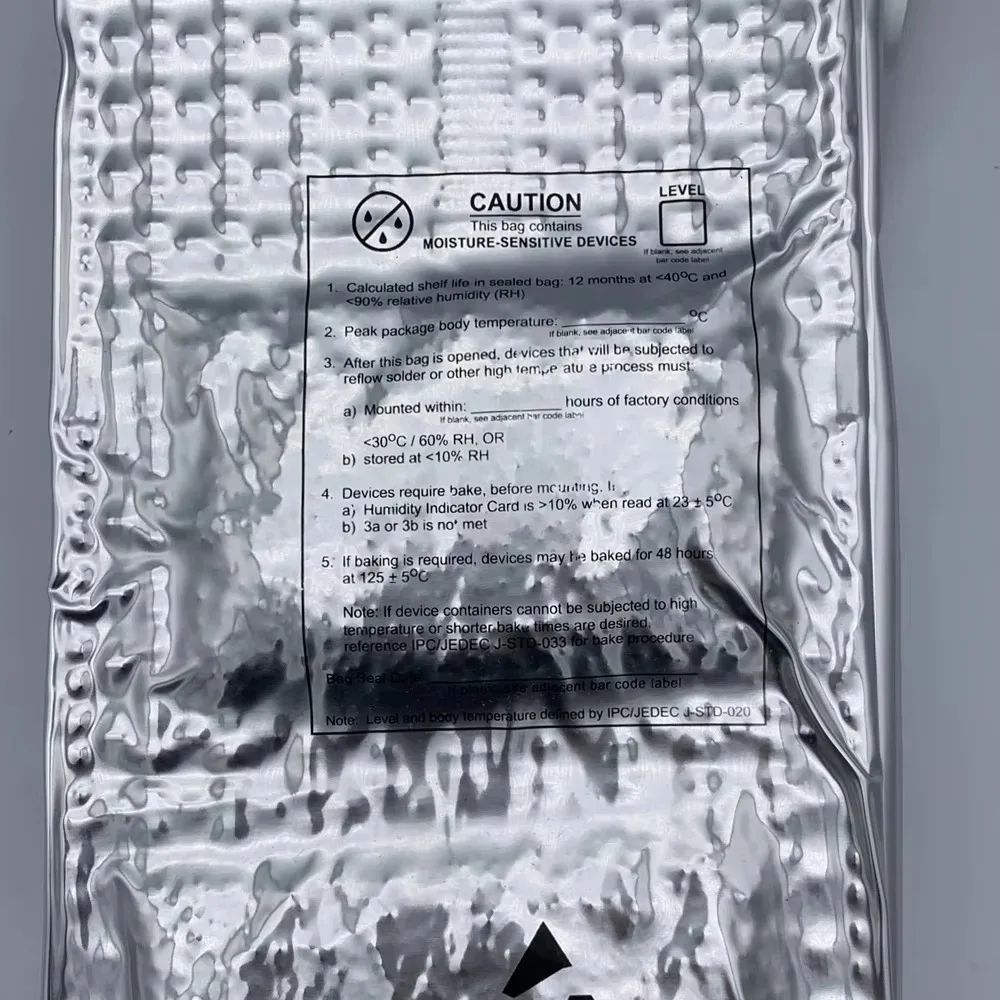 AT32UC3B0512-Z2UT Circuito integrato Microcontrollori a 32 bit Microcontrollori VQFN-64