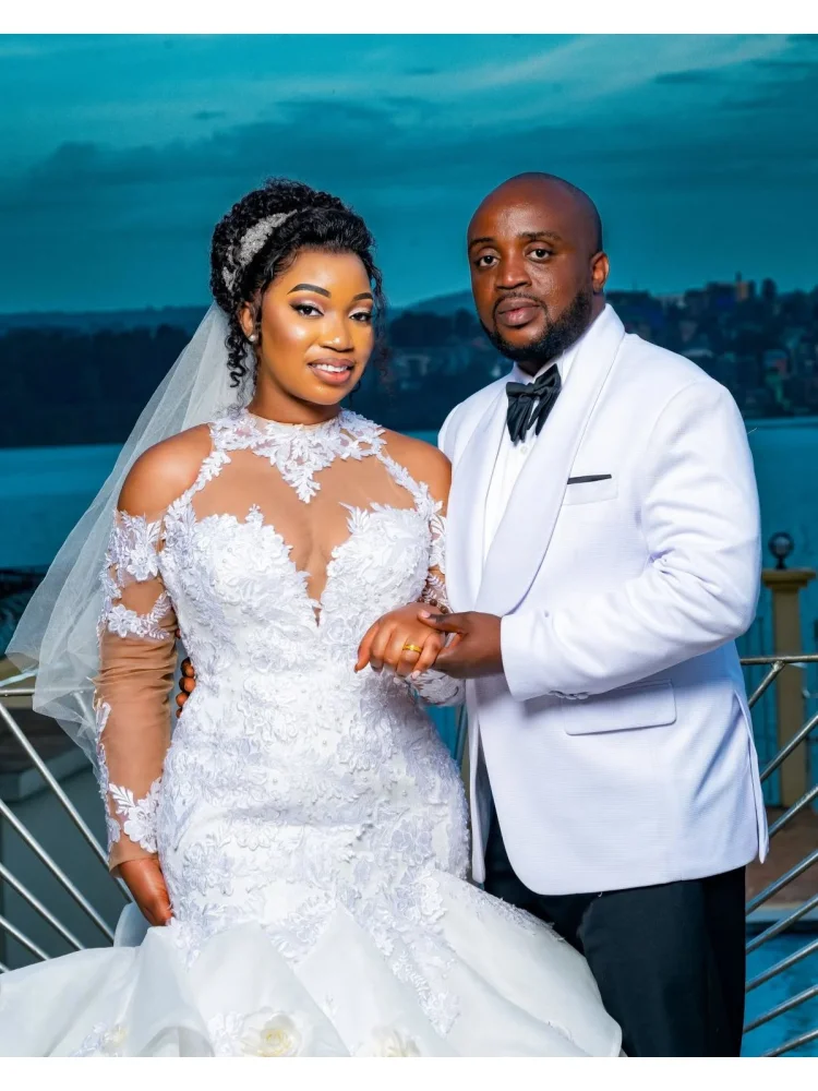 Custom New African Style Bridal Dress With White High Necked Long Sleeved Lace Appliqu É Beads For Decoration Vestido De Noiva