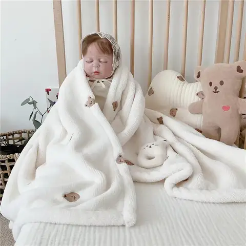 양털 아기 담요 신생아 가을 겨울 Swaddling 담요 부드러운 따뜻한 유모차 커버 침구 곰 자수 아기 액세서리