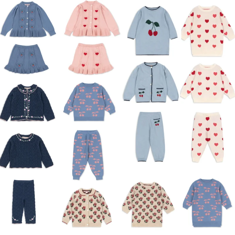 

Girls' Sweater Set 2025 Autumn/Winter New Pink Printed Fashion Cute Children's Knitted Hoodie Pure Cotton Sweet Knitted Dress