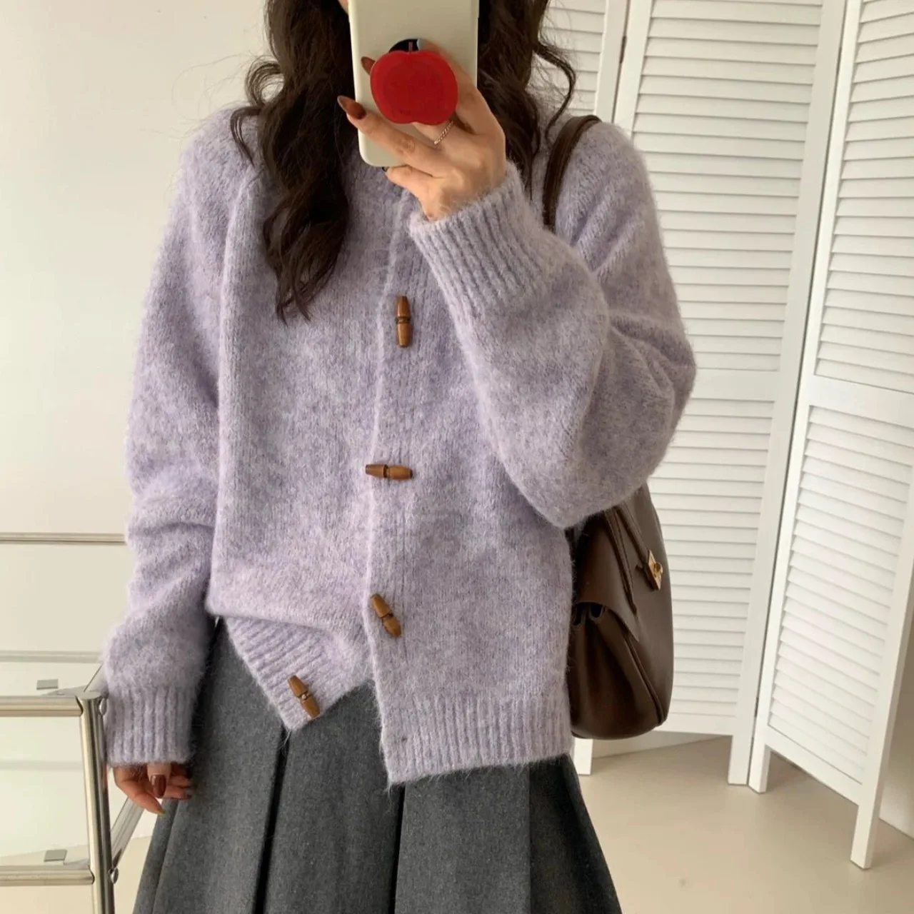 

Шерстяной вязаный свитер женский, осень-зима 202, свободный, мягкий, восковой, повседневный, нежная, в стиле ретро, куртка с роговой пряжкой, топ