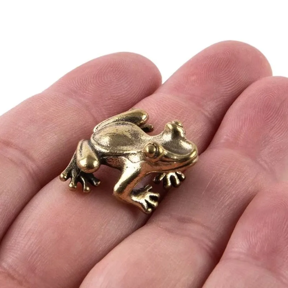 Creative Vintage Brass Frog Statue Solid Mini Size Brass Peanut Sculpture Biomimetic Design Peanut Pendant Charm DIY Pendant