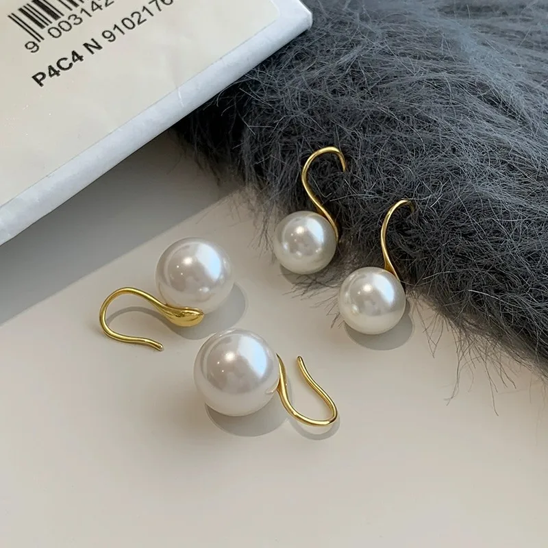 

New Senior Sweet Exquisite Pearl Water Drop Profiling Earrings Elegant Fashion Simplicity Women Earrings Jewelry