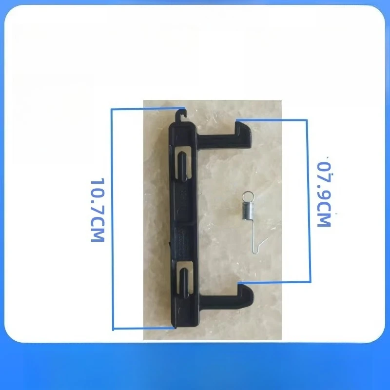 

Замок дверцы (защелка) с пружиной для микроволновой печи Daewoo