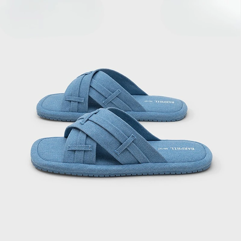 

Женские джинсовые синие домашние тапочки на весну и лето. Легкие, нескользящие, дышащие, с новым простым шармом в китайском стиле.
