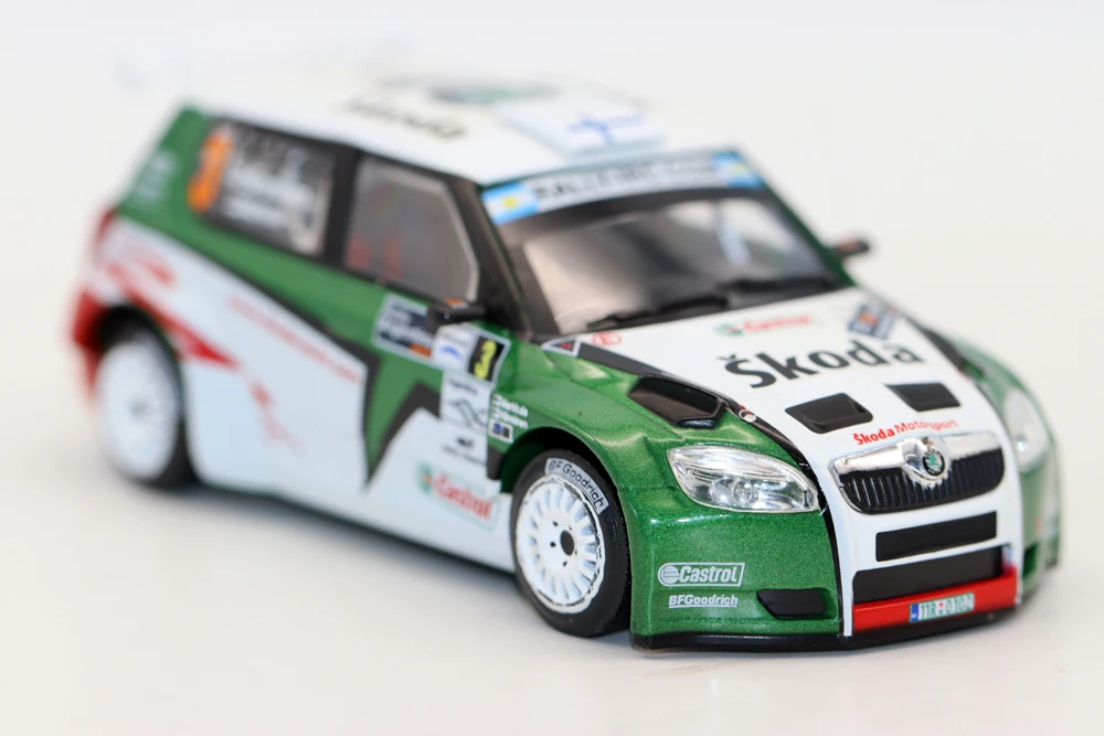 Matel 1:43 Scale Fabia S2000 2010 Rally Racing Car Model for collection gift