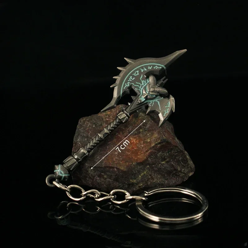 World of Warcraft Weapon Keychain Shadowmourne Axe Azeroth Mini 7cm Metal Model School Bag Ornament Crafts Gifts Toys Kids