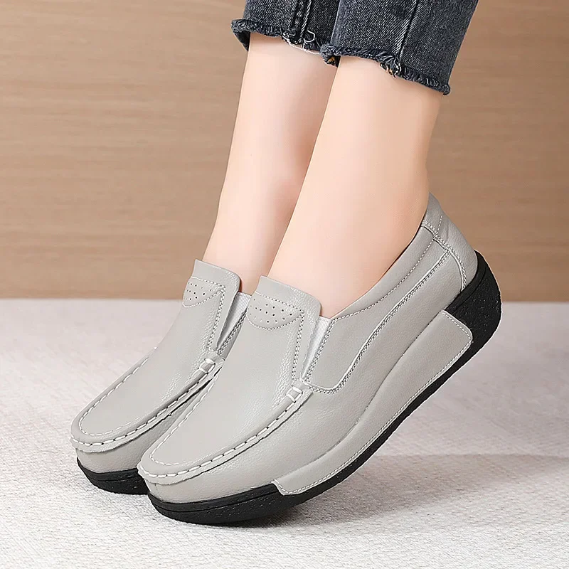 Spring Autumn Doudou Shoe Women's Single Shoes Muffin Bottom Shallow Mouth Soft Sole Mom Slope Heel Shaking Casual Women's Shoes