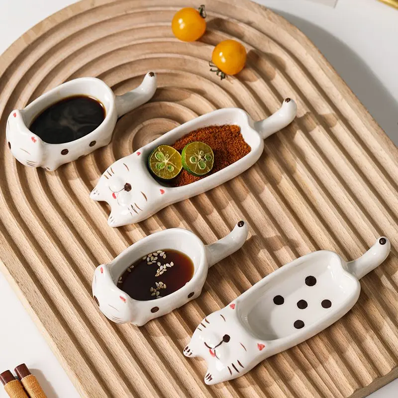 Ceramic Cute Cat Plate Japanese Seasoning Dish Chopstick Holder Mini Soy Sauce Home Restaurant Plates with Handle Tableware