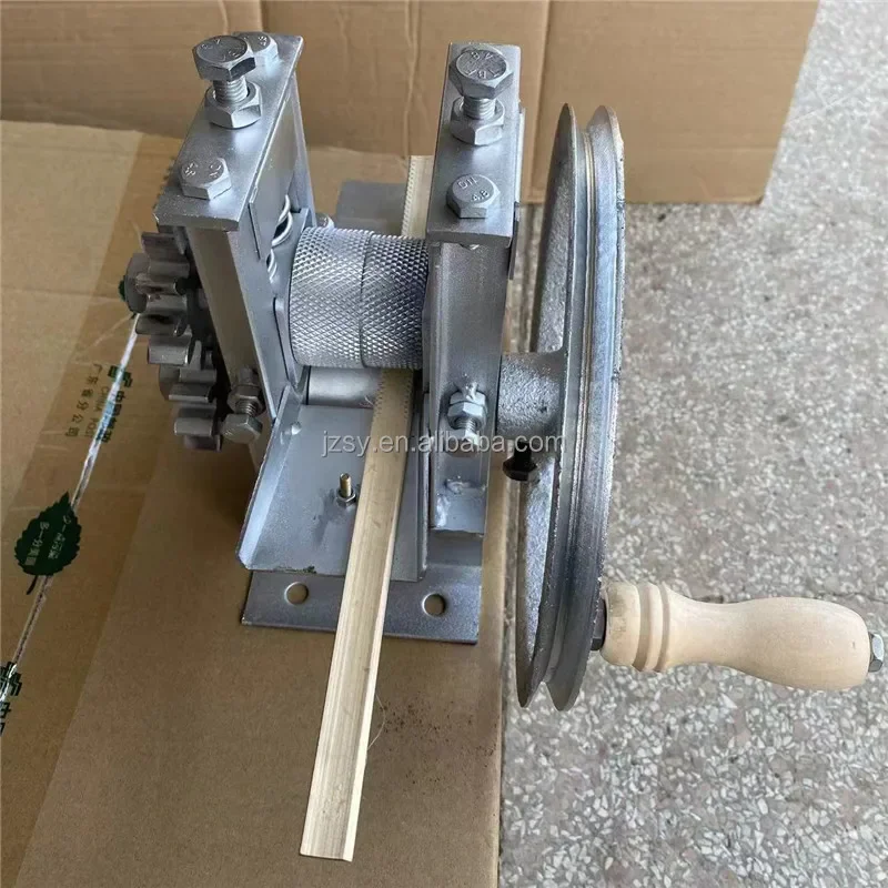 Small Hand Bamboo Strip Slitter Layering Machine Bamboo Strip Separation Machine Manual Strip Breaking Machine