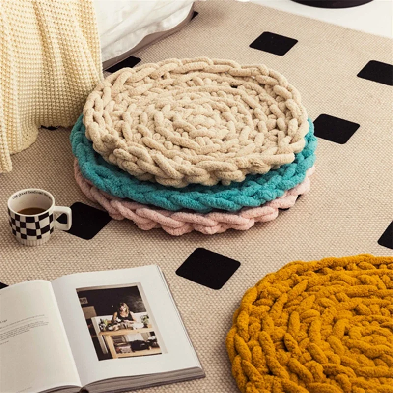 Japanese velvet solid color seat cushion, circular handmade woven floor mat, tatami fart mat, cat and dog litter mat