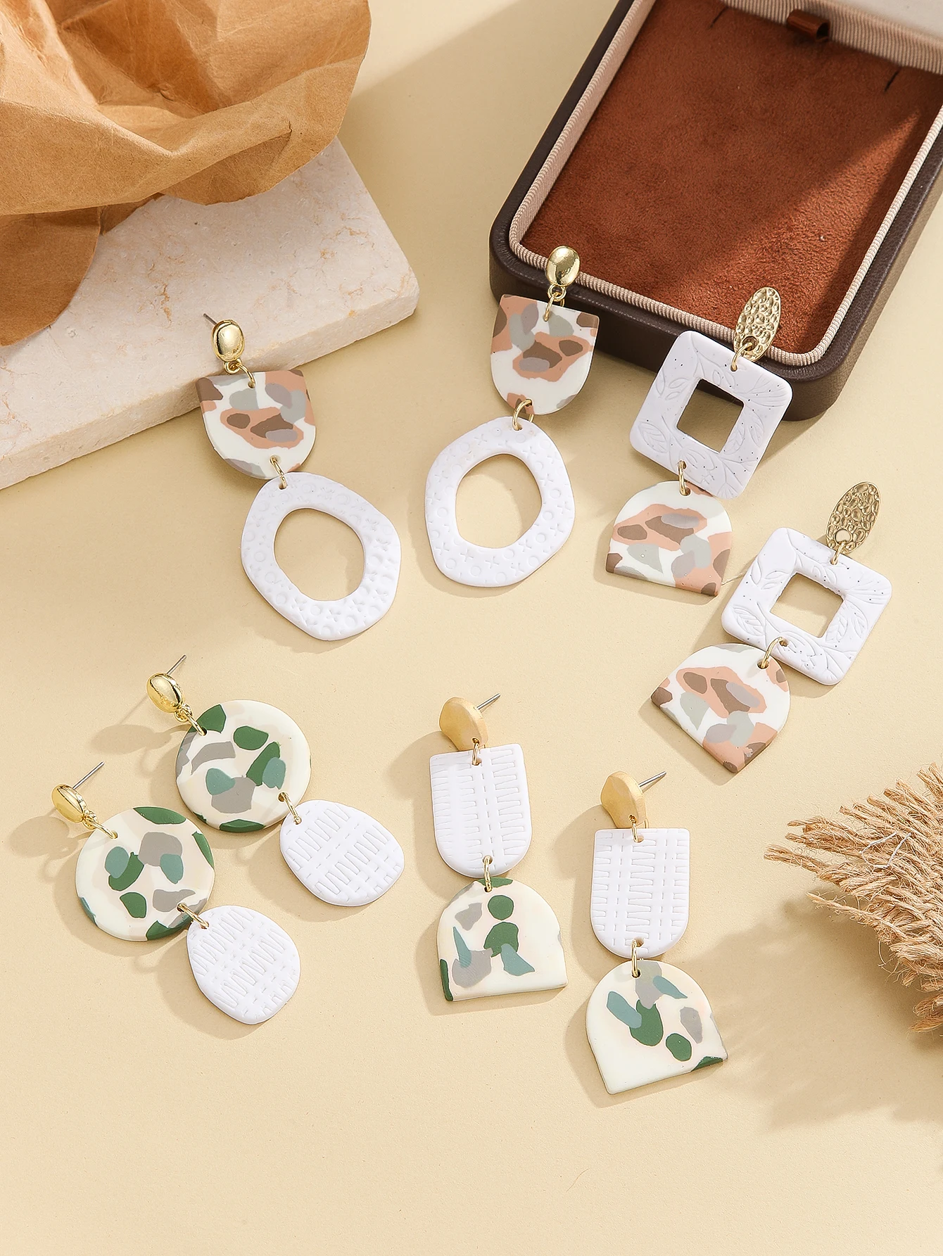 بوليمر كلاي أقراط هندسية بوهو حلقة بيضاوية إطار مربع قوس القرص خفيفة الوزن محايدة الأرض كامو للنساء هدية حفلة يومية #1