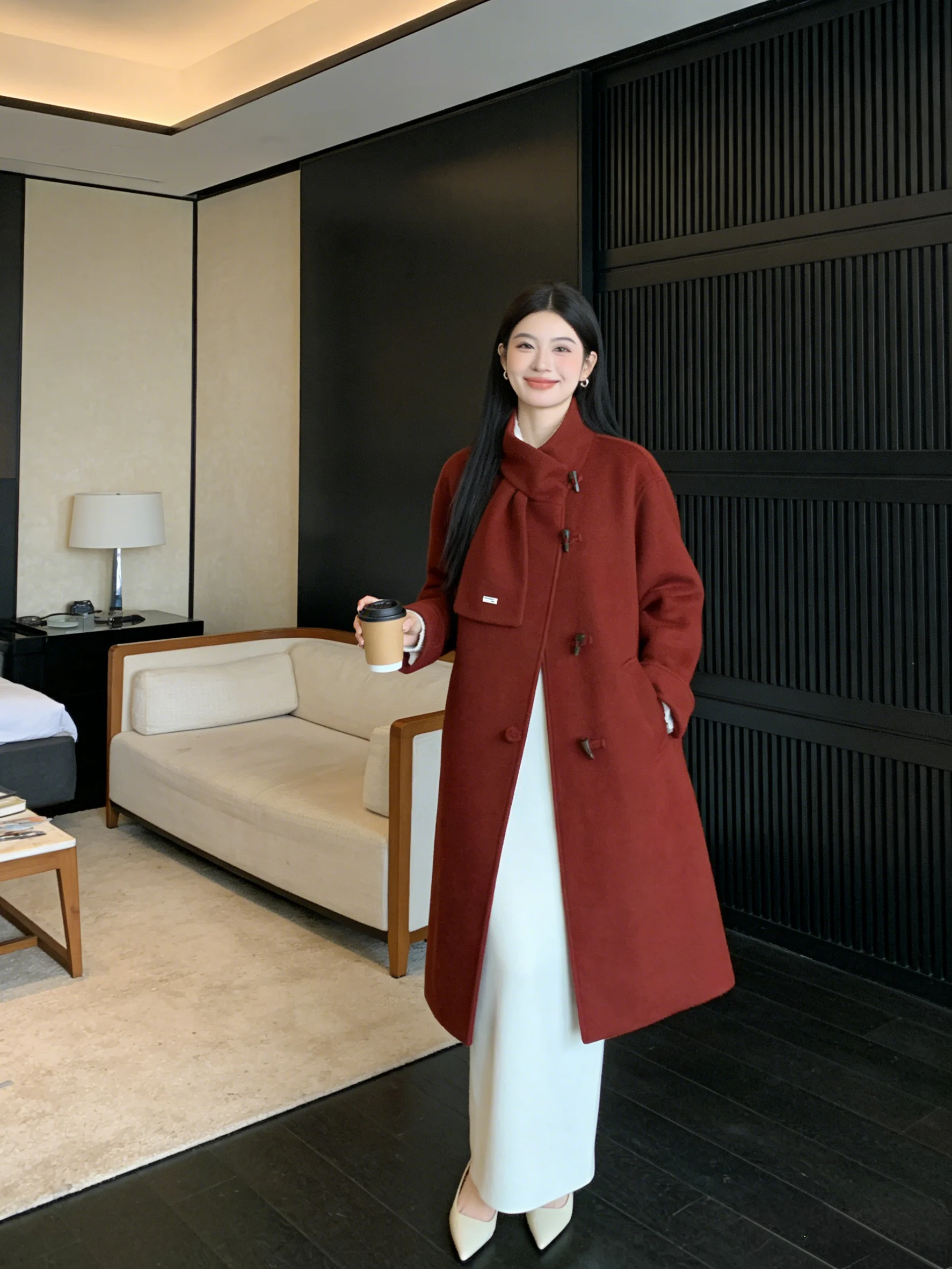 

Red Fce-Lined Mid-Length Woolen Coat for Women with Scarf Casual Sle Button-Up Warm Outerwear for New Year's Celebration