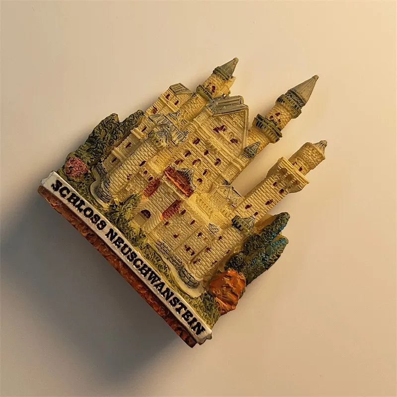 Bavaria Neuschwanstein Castle Tourist Souvenir Hand Painted Home Decoration Magnetic Fridge Magnet Resin Material, Germany