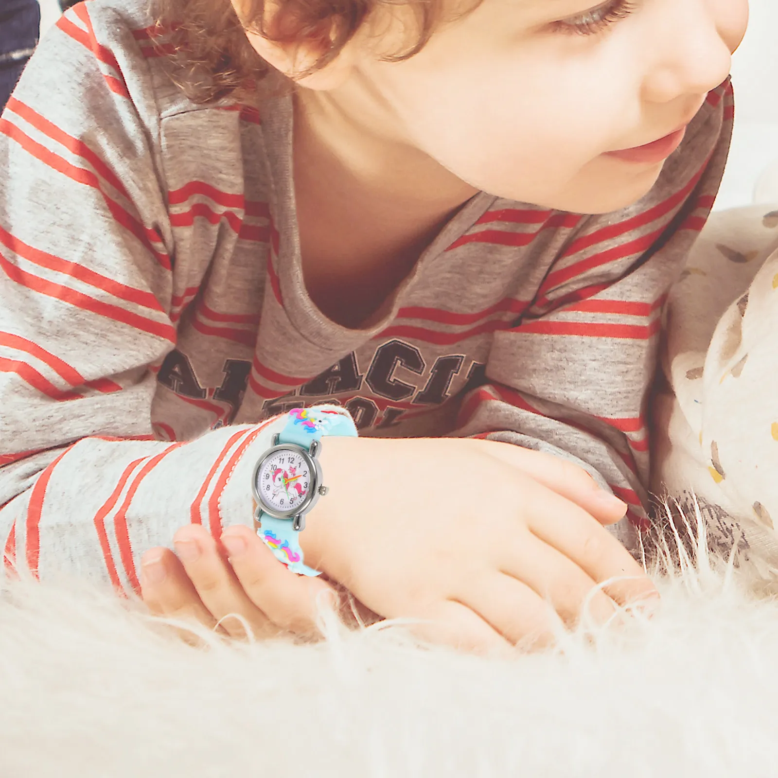 

Детские часы с рисунком единорога, водонепроницаемые наручные часы, легкие, удобные, подходят для детей от 4 до 10 лет, на день рождения, Рождество