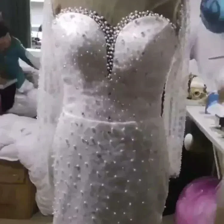 Abito da sposa personalizzato scintillante con collo alto e perle scintillanti, abiti da sposa, corsetto africano, maniche lunghe, abito da sposa