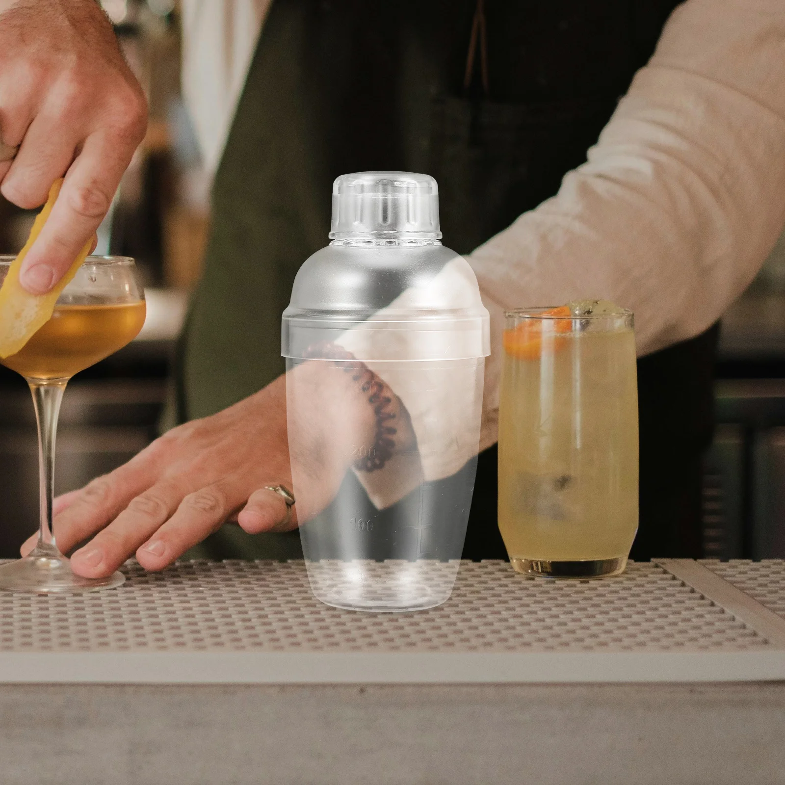 

350Ml Plastic Cocktail Shaker Clear Drink With Measurement Scale For Protein Shakes Coffee Cocktails Bar Wine