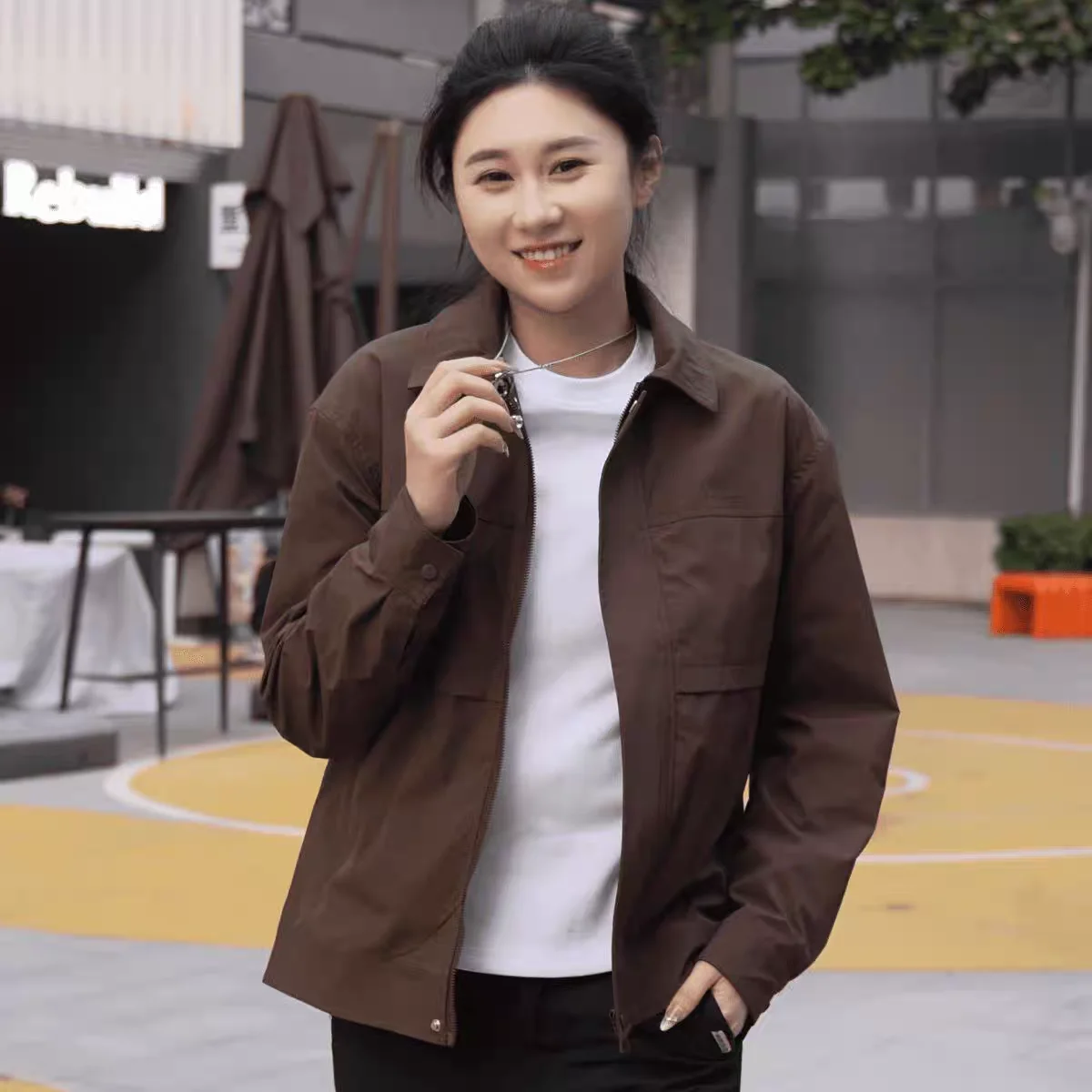 

Мужская повседневная куртка 2026: Модная весенняя верхняя одежда с воротником, молодежная, универсальная, в корейском стиле, из немнущегося полиуретана, удлиненная