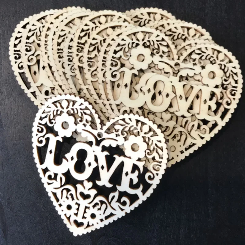 Wedding Accessories Loving Pendant Hollow Wood Chips Heart-shaped Wood Chips with Holes and Wood Painted Log Chips Party Gift