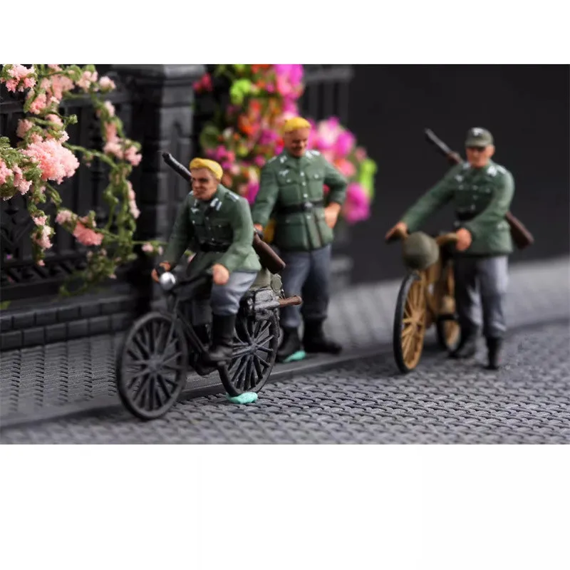 

1:72 Model Resin Painted 3Pcs German Cyclist Germany Soldiers With Bicycle Figure DIY Scene Accessory Collection Display Toys