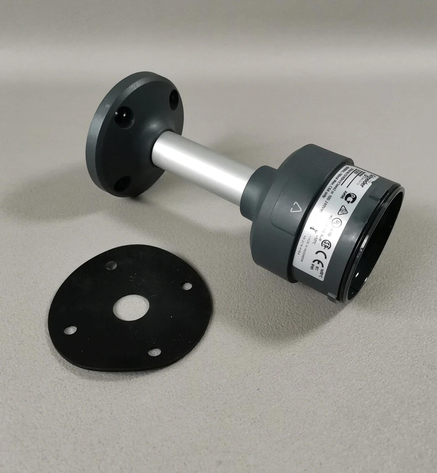 XVUZ02 Fixing plate with 100mm aluminium pole for modular tower lights, Harmony XVU, black, 60mm