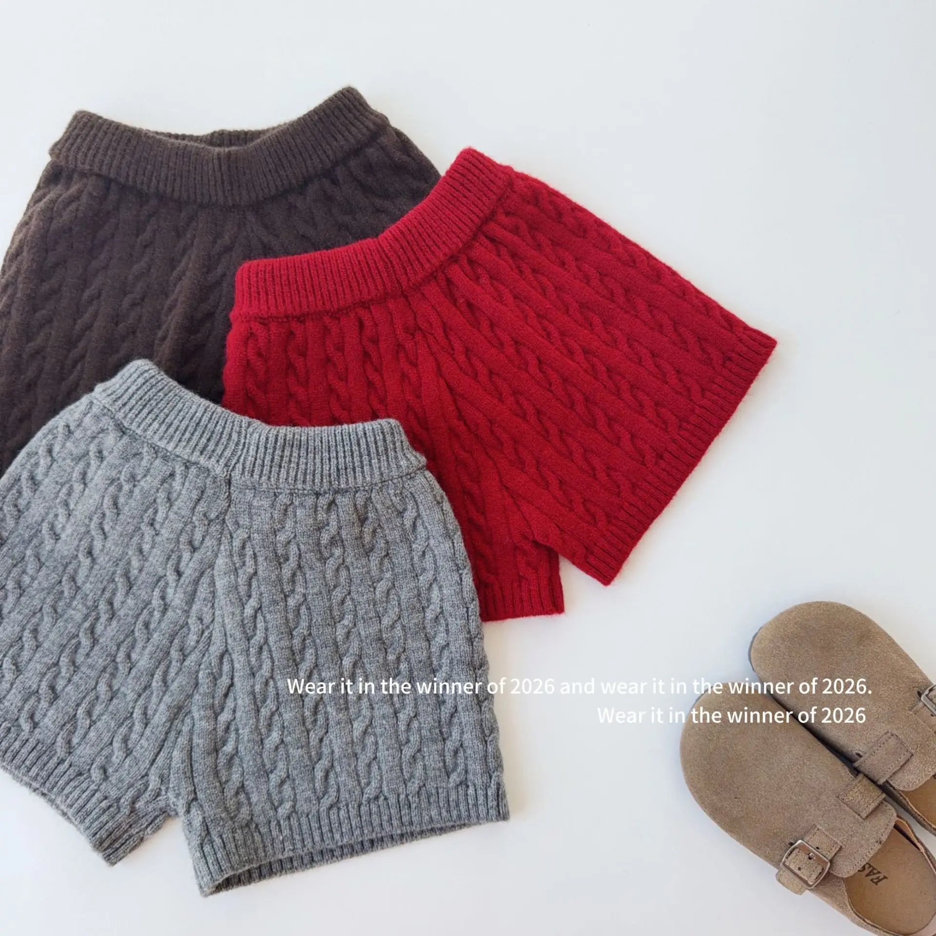 Girls Pants 2026 Autumn and Winter New Children's Clothing Korean Style Girls Baby Casual Soft Waxy Loose Twist Knit Shorts