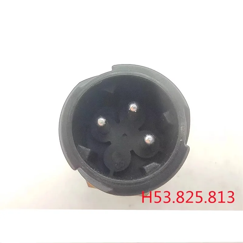 For CNHTC SINOTRUK HOWO T7H Hydraulic Retarder Pressure Sensor FAW Yutong Dongfeng Voith Truck Parts H53.825.813