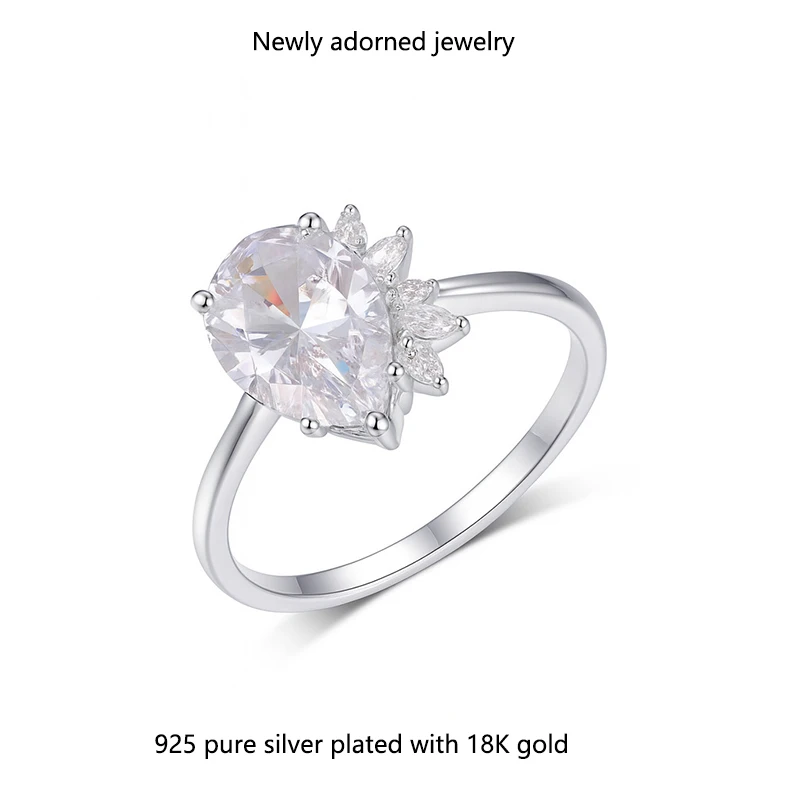 

A luxurious women's ring featuring a 2.5-carat moissanite stone, set in an oval shape with gold-plated S925 silver petals design