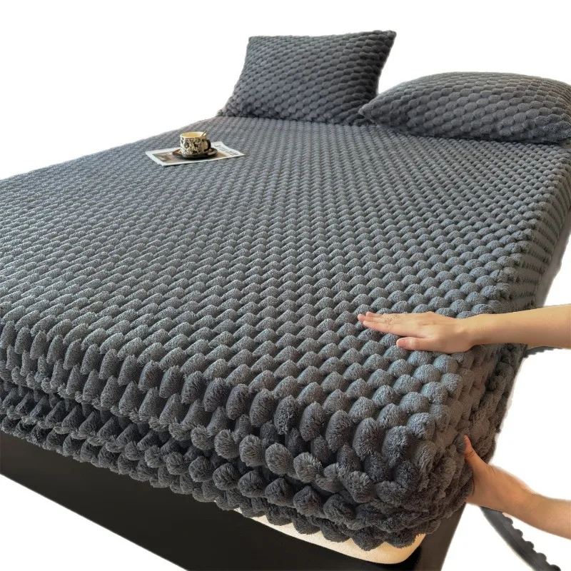 1 piece of thick and warm solid-color full-enclosing mattress protector with a fleece bed skirt.
