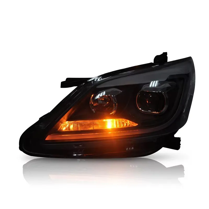 مصنع لمصباح السيارة الأمامي لـ Innova LED 2012 2013 2014 2015 مع إشارة متحركة 2012 2013 2014 2015 لـ Innova