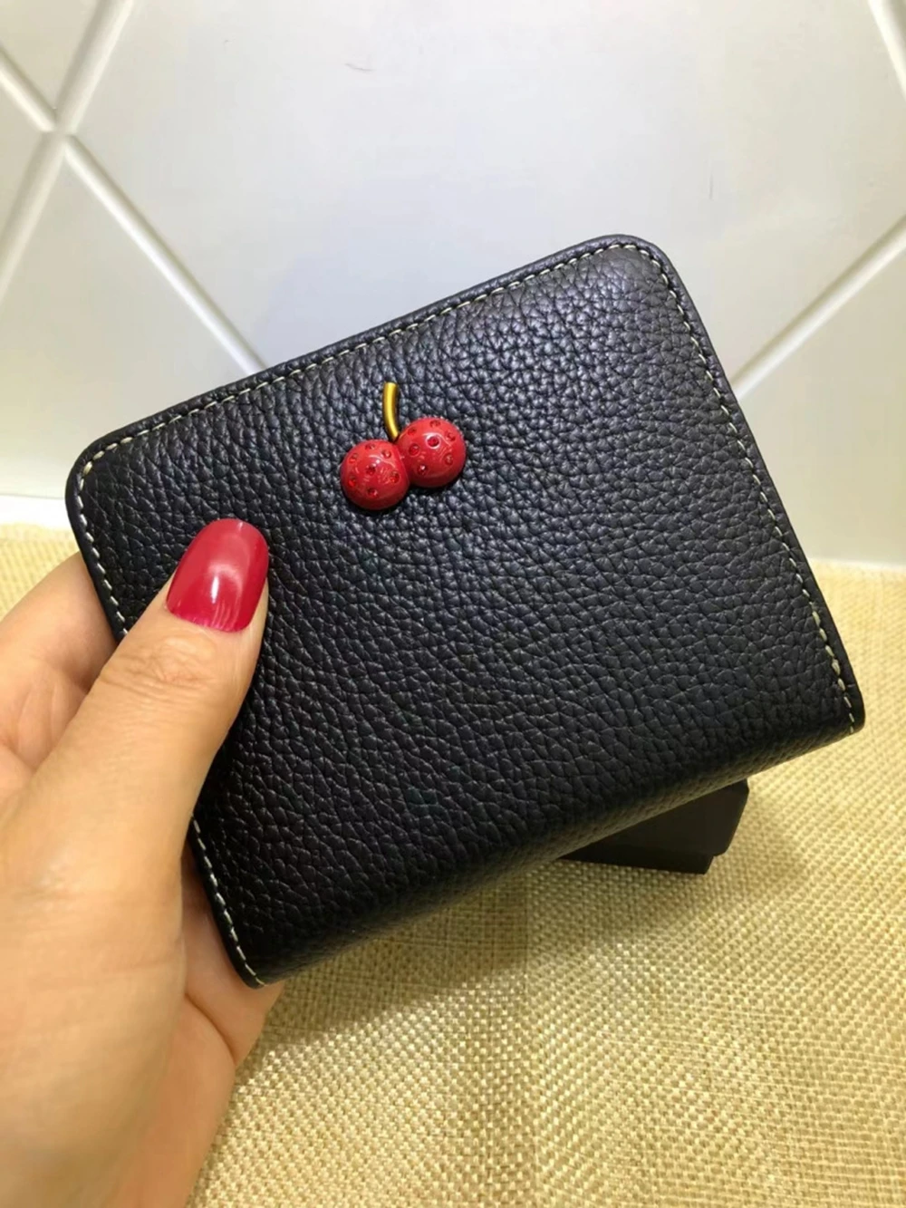 Yong Ladies Short Genuine Cow Leather Wallet Korean Girls Sweet Rivet Style Slim Card Holders Cash Bag Purse For Women Purses