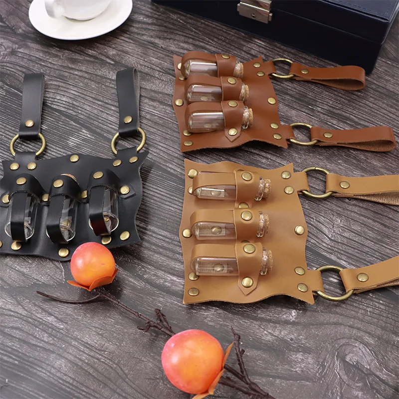 1 Set of Three Magic Water Storage Bottles with Belt Storage, Made of Pu Material, Medieval Punk Fantasy Scene Decoration, 3 Corked Potion Bottle Leather Cases That Can Be Hung on the Belt, Cosplay Stage Costume Accessories, Perfect for Party and Festival Decorations, the Perfect Choice for Retro Outfits