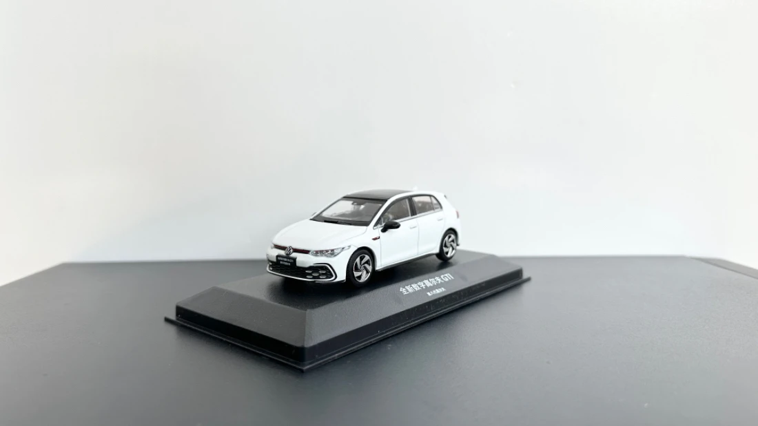 FAW-VW, รุ่นกอล์ฟ GTI,เครื่องประดับโมเดลรถอัลลอยด์กอล์ฟรุ่นที่ 8 ดั้งเดิม 1:43