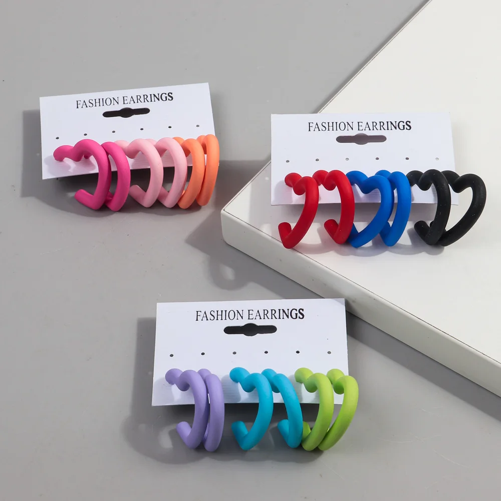 Valentine's Day 3Pairs Korean Acrylic Heart Shape Hoop Earrings for Women Multicolor Love Huggies Earring Fashion Jewelry Gifts