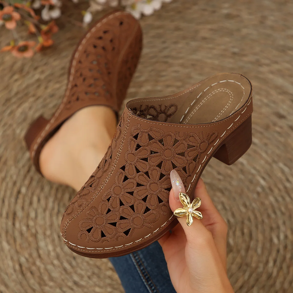 Women Floral Cutout Mules Clogs Vintage Hollow Embroidery Block Heel Slip On Backless Sandals Casual Closed Toe Shoes - view 4