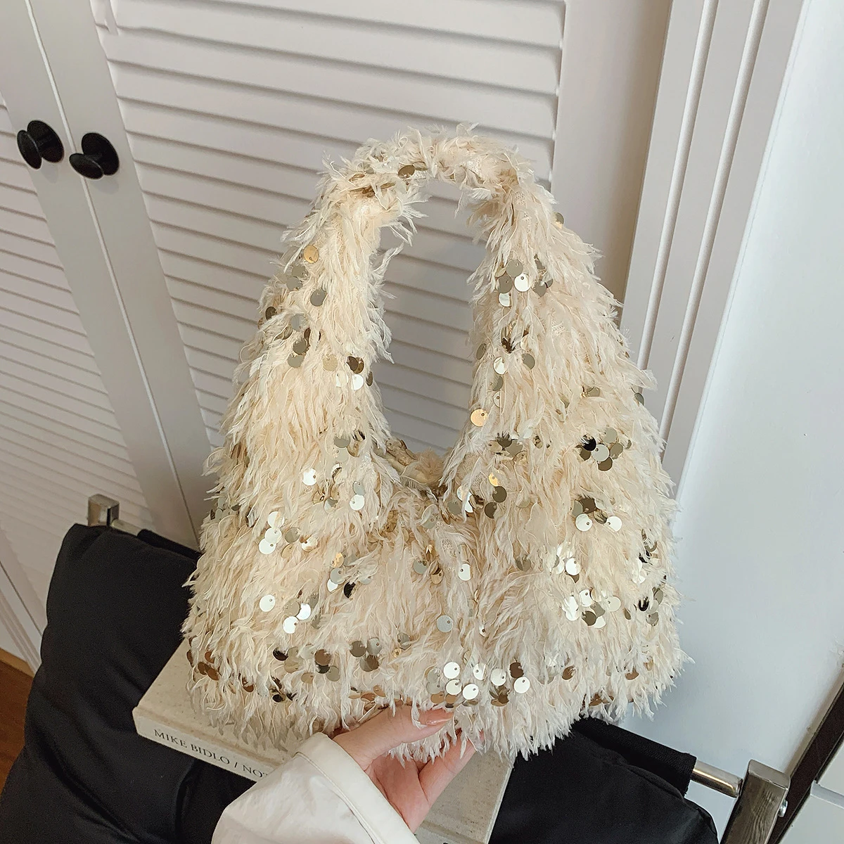 

Fluffy Faux Fur Sequin Hobo Bag, Underarm Bag Sparkling Mini Handbag with Chain Strap for Evening Party, Wedding and Daily Wear