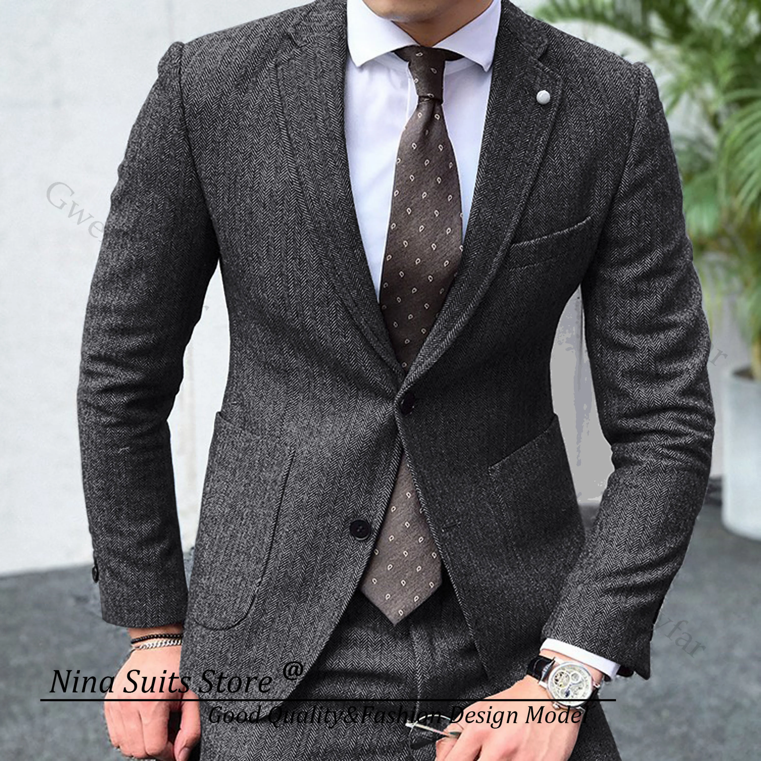 

Nina Store Классический тонкий мужской деловой повседневный костюм с рисунком «елочка» Серый Темно-синий повседневный пиджак из 2 предметов Брюки на осень 2025 г.