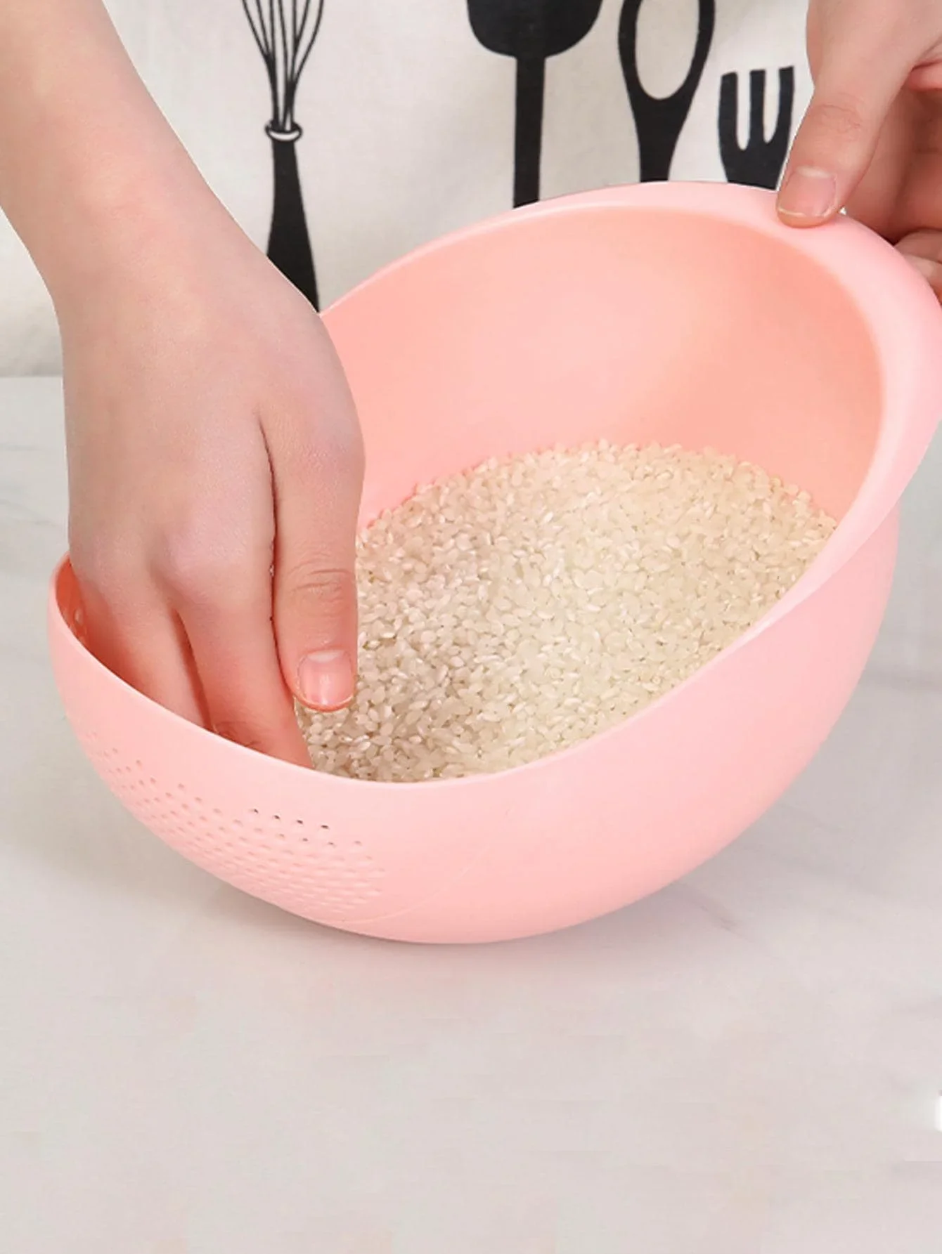 

Kitchen washing rice magic washing rice sieve washing rice basin fine hole does not leak rice kitchen household washing vegetabl