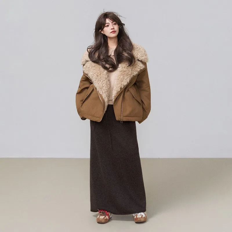 تخزين الحرارة صوف الضأن قصيرة التلبيب فطيرة التغلب على الملابس القطنية المرأة الشتاء سميكة الفراء سترة رائعة بسيطة عادية