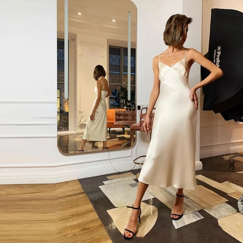 2022 Frauen Satin tiefen V-Ausschnitt sexy Kleid solide gerade Pyjama Party kleid elegante weibliche Sommer Spaghetti träger Kleid lässig