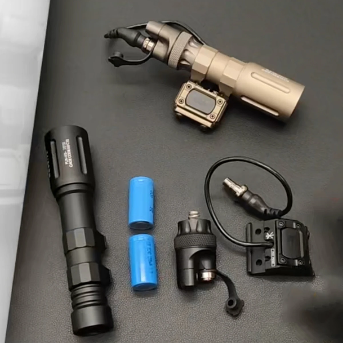 التكتيكية وزارة الدفاع PLH V2 مصباح يدوي الأسلحة كشاف ضوء ارتفاع التجويف الضغط مفتاح بالتحكم عن بعد الأضواء وحدة الساخن زر جبل الادسنس #5