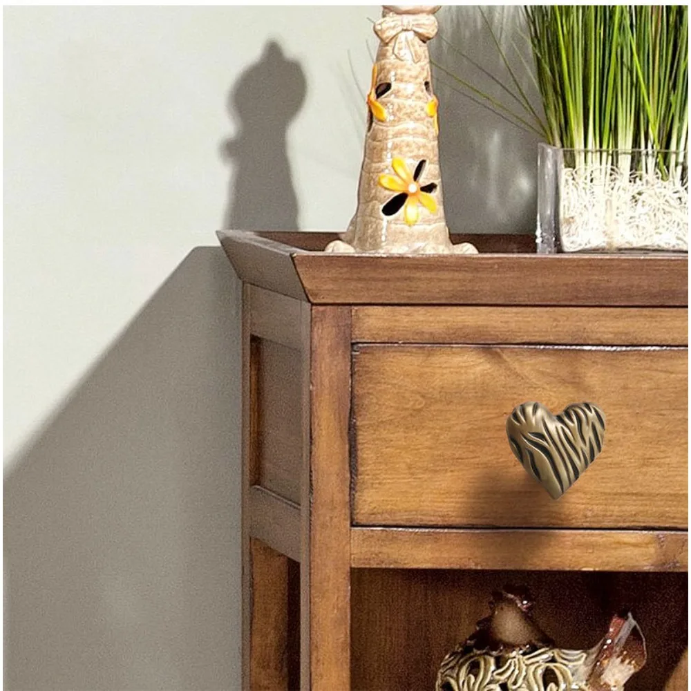 1pc Handle Creative Heart Handle Modern Simple Chrome Brushed Gold Drawer Single Hole High-end Wardrobe Solid Handle