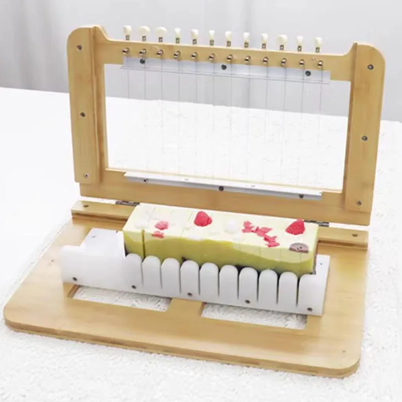 Accurately cut 1-inch bamboo soap slicer, hand-made soap with multiple wires, manual soap cutter cut 1-12 strips accurately
