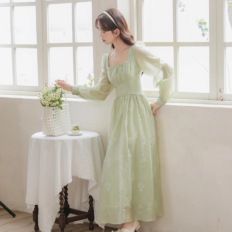 French Style Spring Autumn Women Green Embroidery Dress Square Collar Floral Sweet Midi Dress Long Sleeved Feminine A-Line Dress