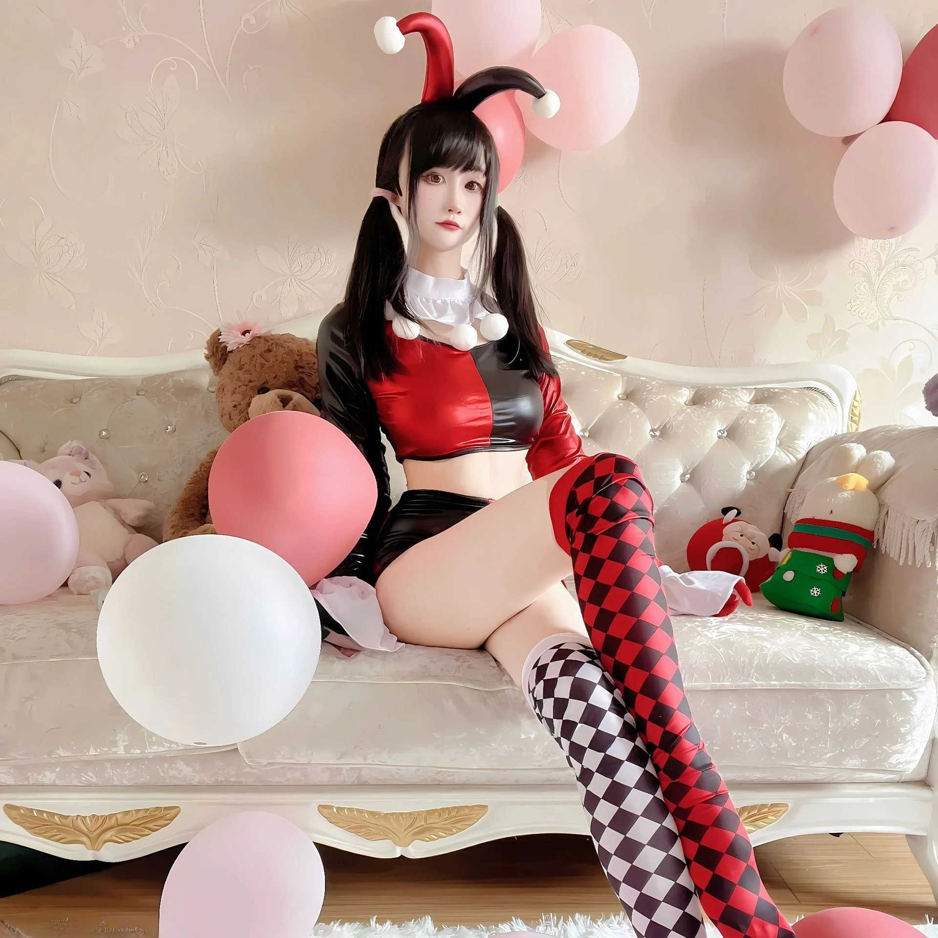 Sexy strakke Halloween-podiumclownkostuum Rood Bla Rolplang Outfit Grappig clownpak Etnisch toneelkostuum voor dames